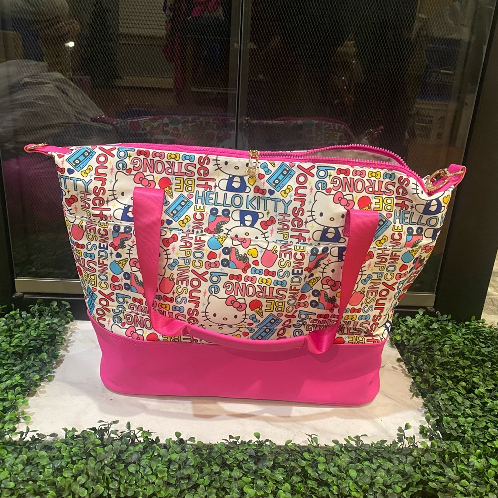 Hello Kitty Tote Travel/Weekend Bag…NWT…vinyl material